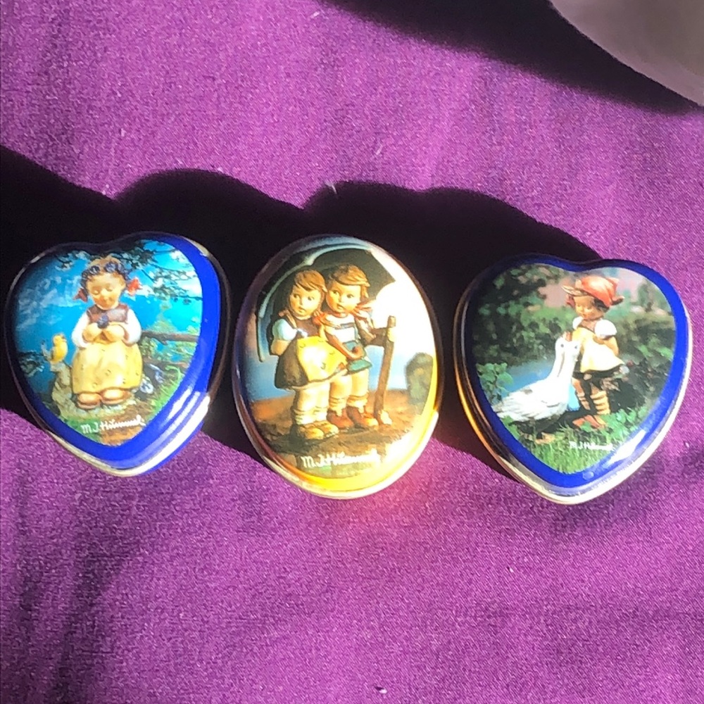 MJ Hummel Vintage Mini Tin Pill Box Set